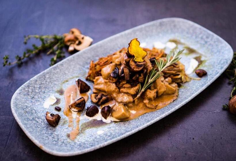 Отель Bata Club Haus