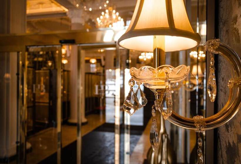 Отель Birks Montreal