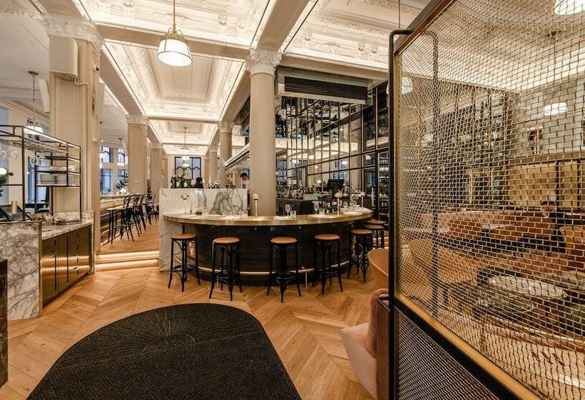 Отель Birks Montreal