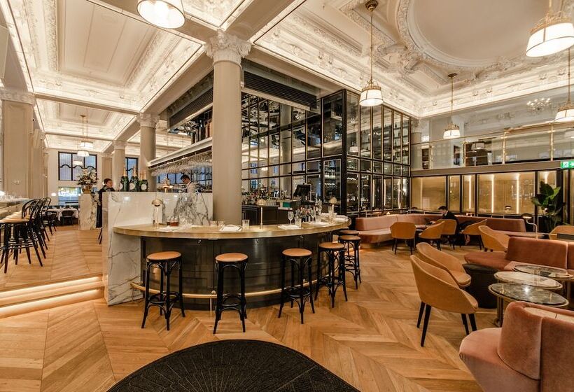 Отель Birks Montreal