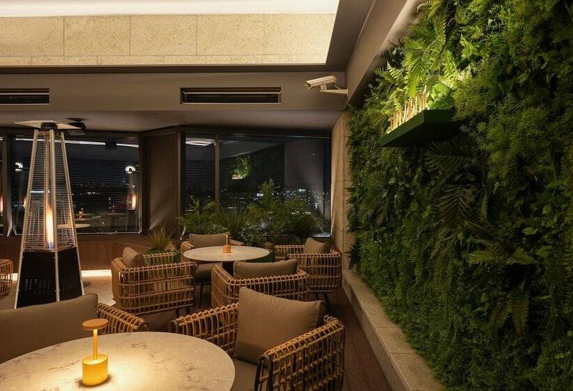 هتل Courtyard By Marriott Seoul Botanic Park