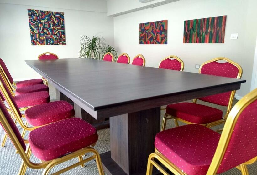 ホテル Days Inn & Suites By Wyndham La Plata