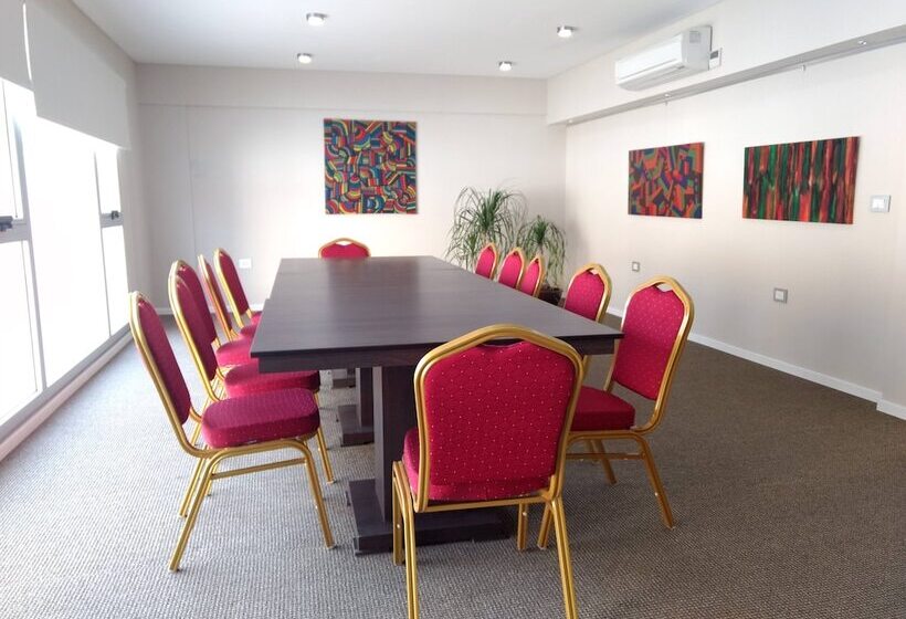 ホテル Days Inn & Suites By Wyndham La Plata