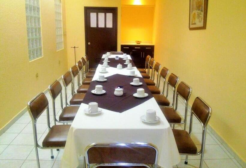 El Camino Hotel & Suites