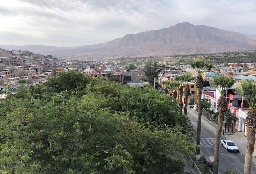 هتل El Monarca Suite