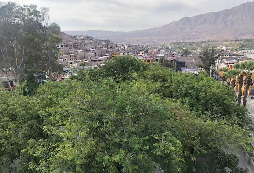 هتل El Monarca Suite