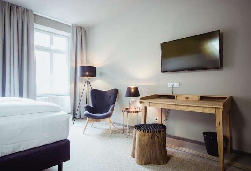 בית מלון כפרי Goldene Traube By Neugart