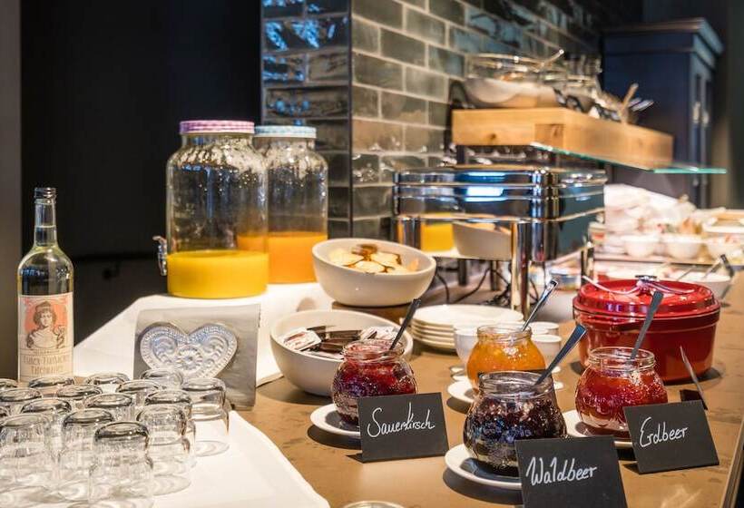 בית מלון כפרי Goldene Traube By Neugart