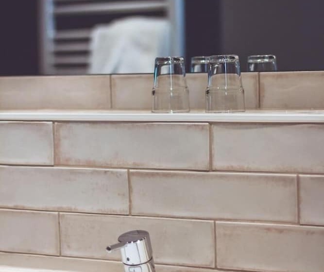 בית מלון כפרי Goldene Traube By Neugart