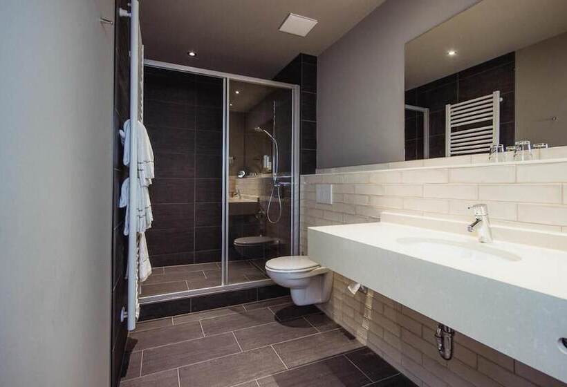 בית מלון כפרי Goldene Traube By Neugart