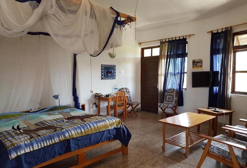 בית מלון כפרי Ifisi Community Centre