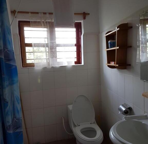 בית מלון כפרי Ifisi Community Centre