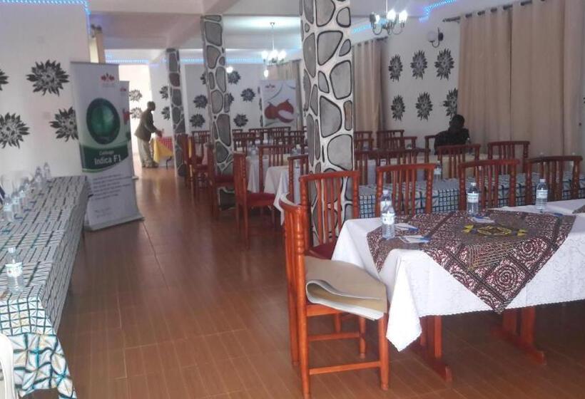 هتل Kigezi Gardens Inn