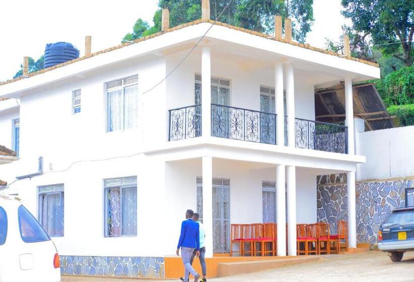 هتل Kigezi Gardens Inn