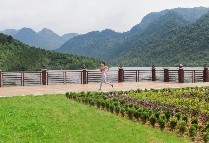 Отель Ln Dongfang Hot Spring Resort