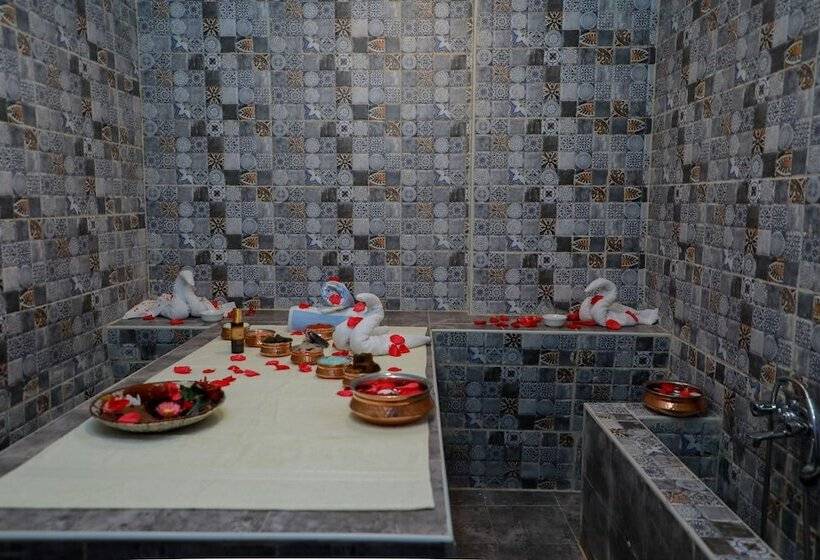 هتل Loumage Suites And Spa