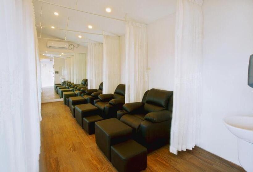 هتل Mandalay Lodge