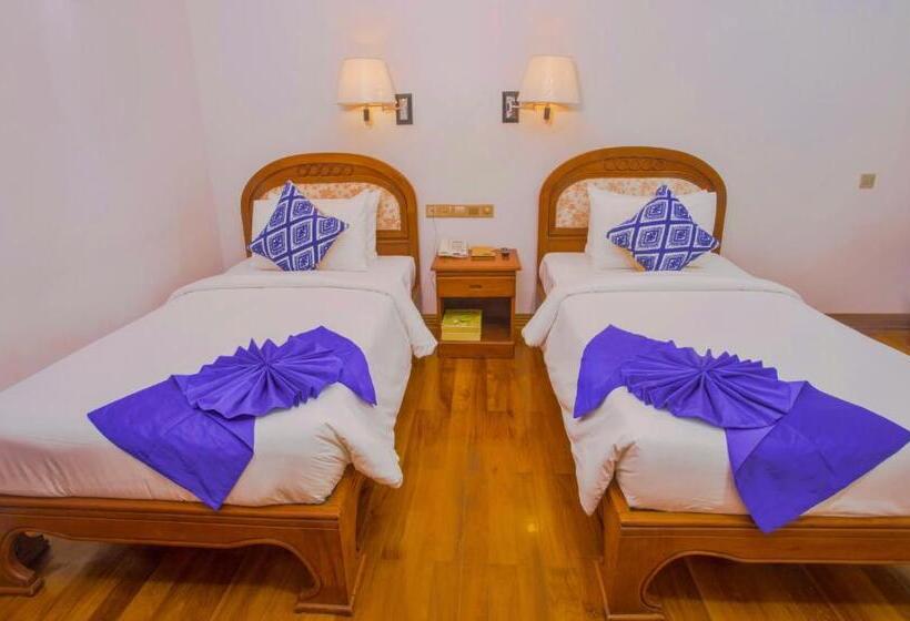 هتل Mandalay Lodge