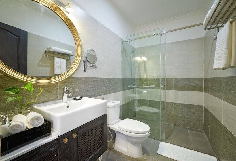 هتل Manoir Des Arts