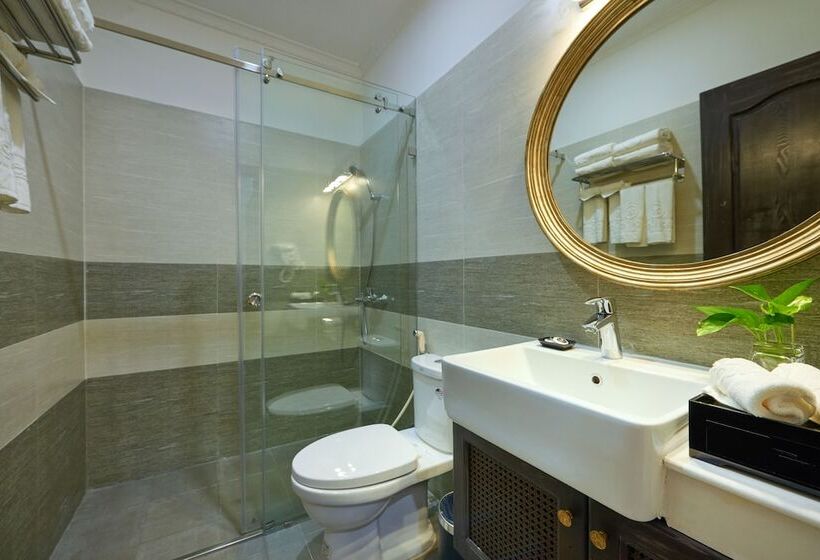 هتل Manoir Des Arts