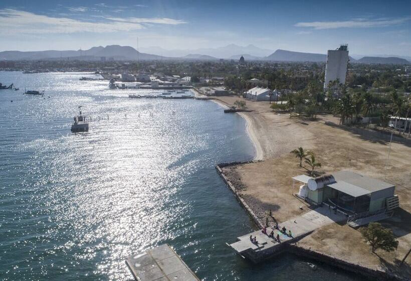 ホテル Marea La Paz