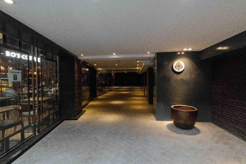 בית מלון כפרי Reddoorz Premium Near Ust Hospital