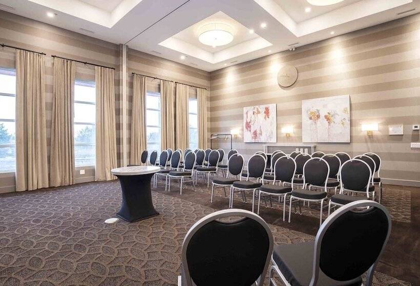 Sandman Hotel Hamilton