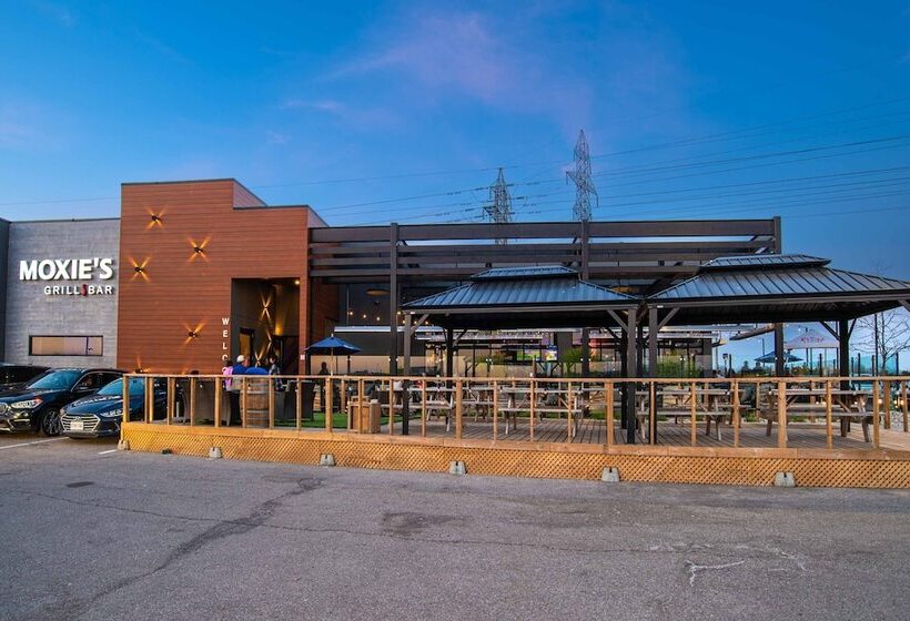 Sandman Hotel Hamilton