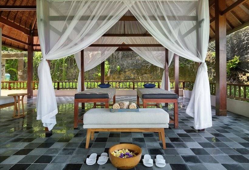 בית מלון כפרי The Acala Shri Sedana