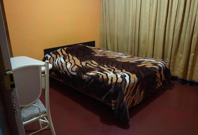 هتل Tour Hostal Wanka