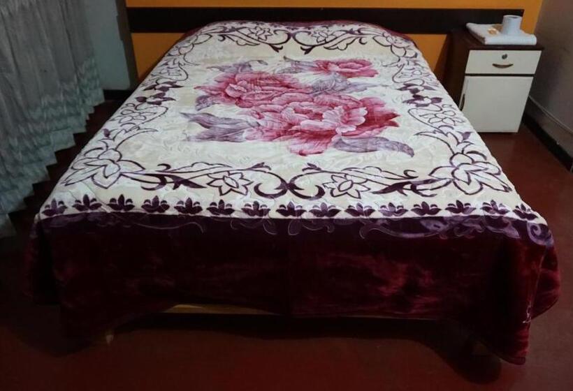 هتل Tour Hostal Wanka