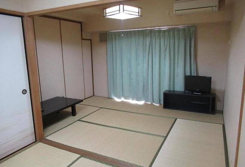 בית מלון כפרי Tsurusaki