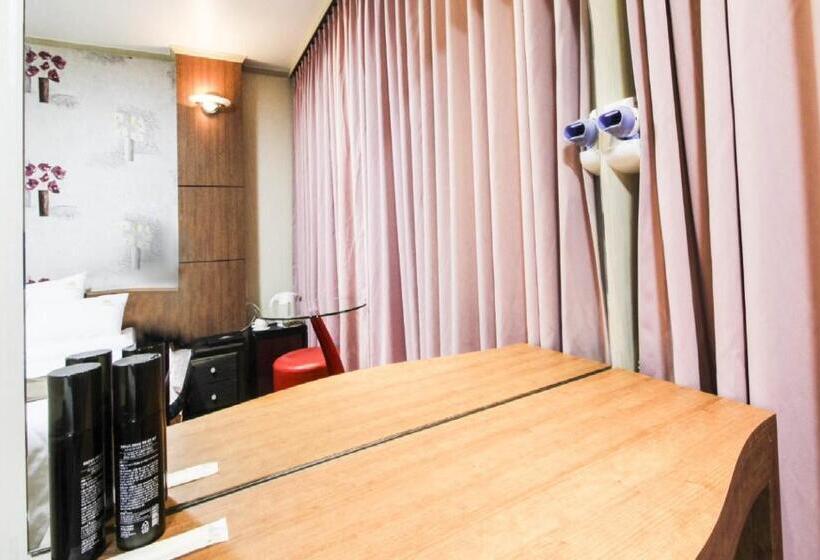 בית מלון כפרי Uljin Grand