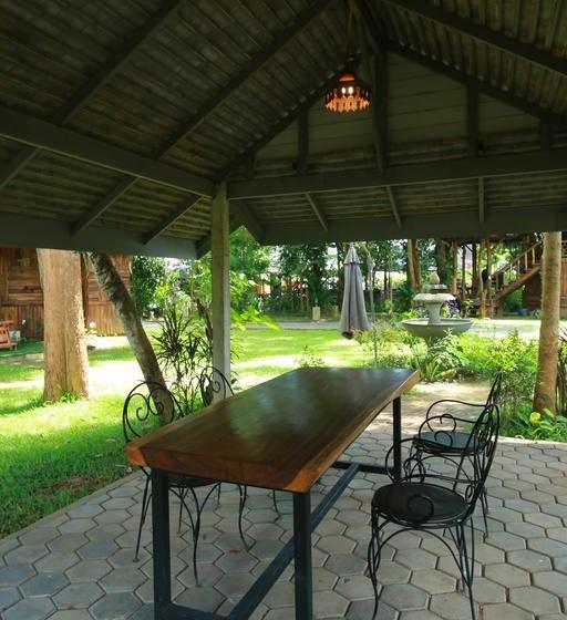 Курорт Papa's Garden