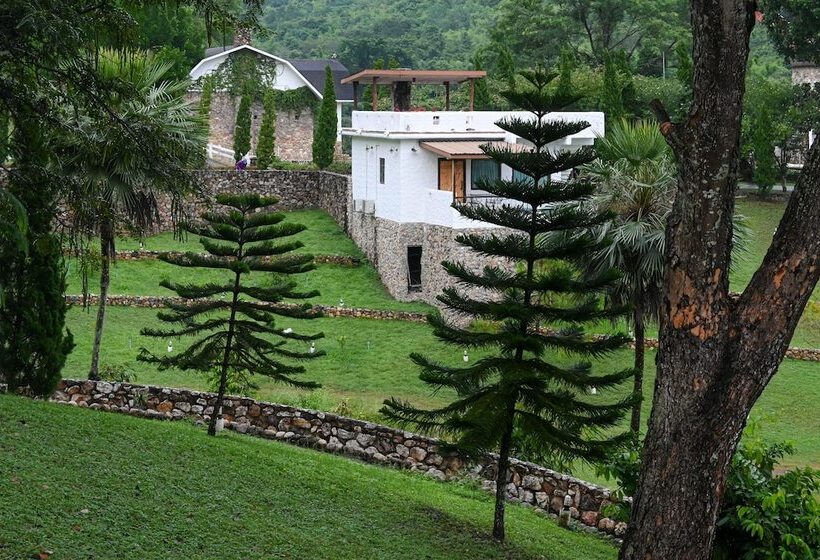 Swiss Valley Hip Resort