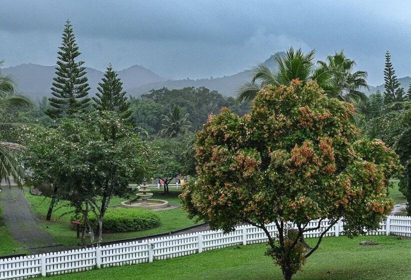 Swiss Valley Hip Resort