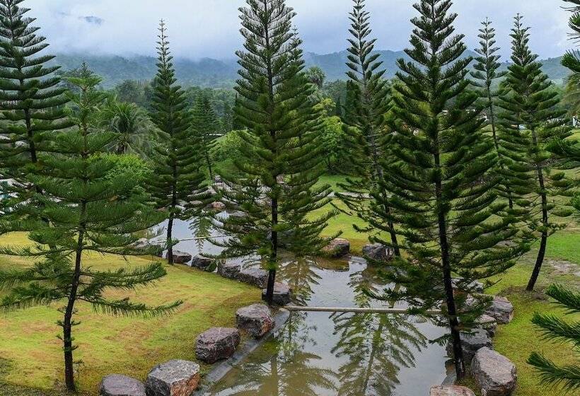 Swiss Valley Hip Resort