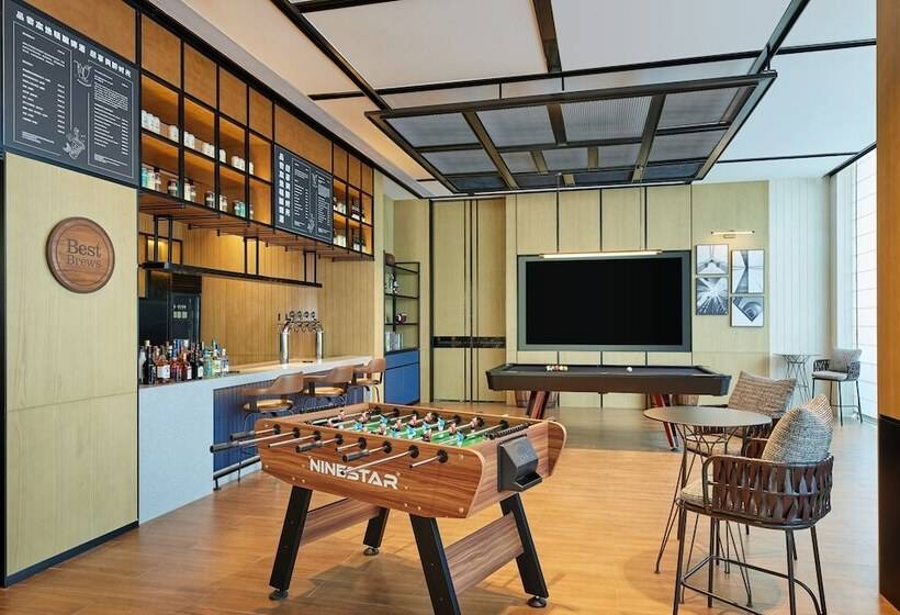 ホテル Four Points By Sheraton Chongqing North Railway Station