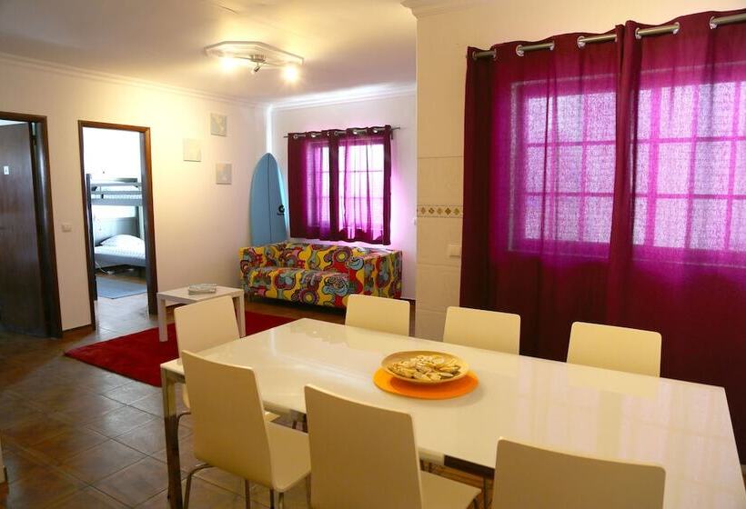 Another Surf Camp Baleal   Hostel