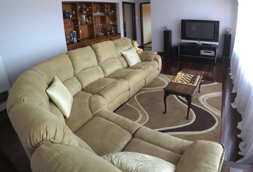 Dunelm House Bed And Breakfast