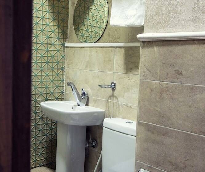 تختخواب و صبحانه Tahrir Plaza Suites   Museum View