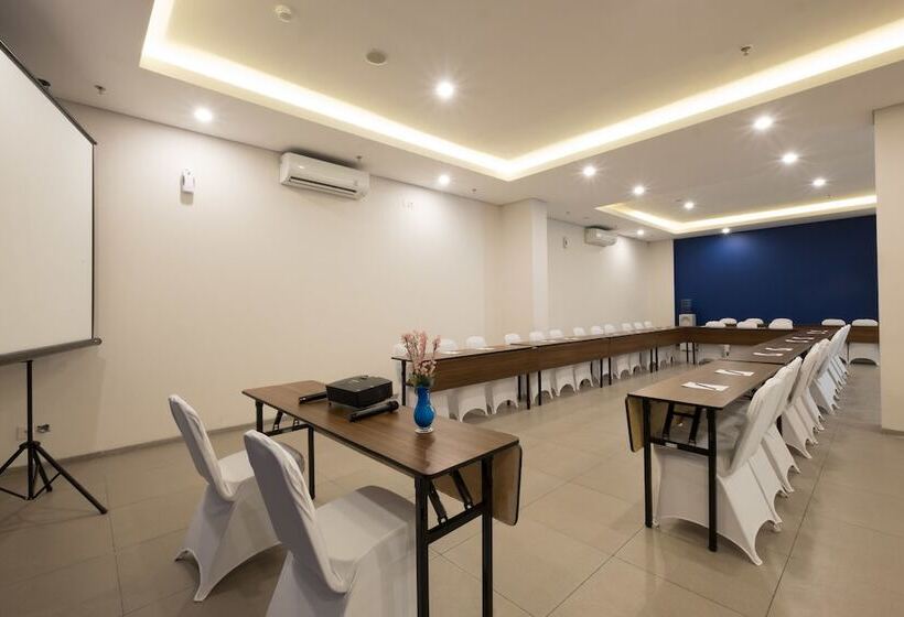 酒店 88 Bekasi By Wh