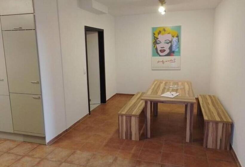 هتل Atelier Guesthouse