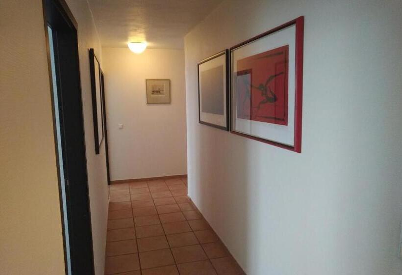 هتل Atelier Guesthouse