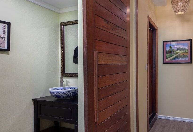 בית מלון כפרי Botum Palace