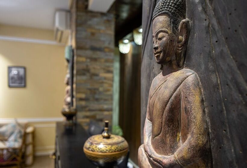 בית מלון כפרי Botum Palace