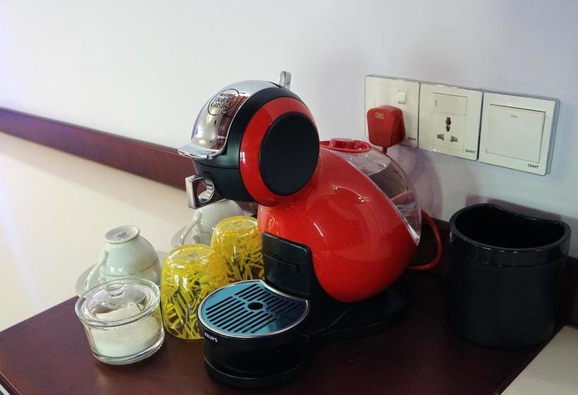 호텔 Clive Garden Beach