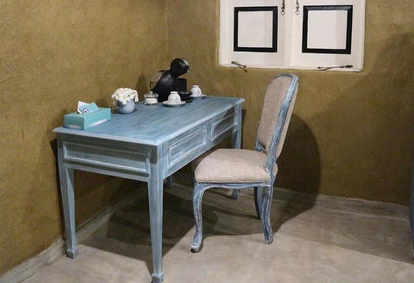 호텔 Clive Garden Beach