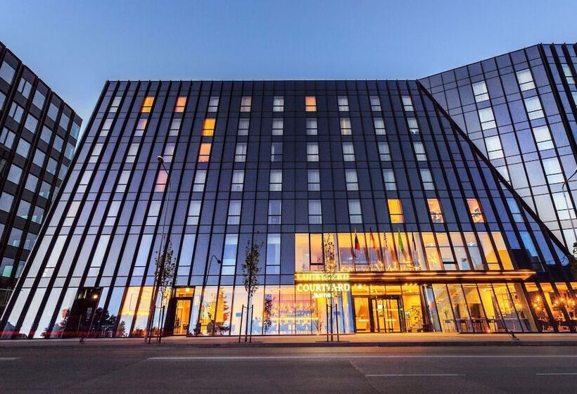 هتل Courtyard By Marriott Vilnius City Center