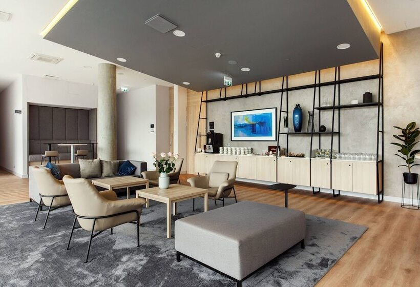 هتل Courtyard By Marriott Vilnius City Center